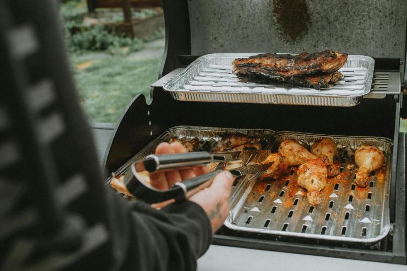 Chicken drumsticks.